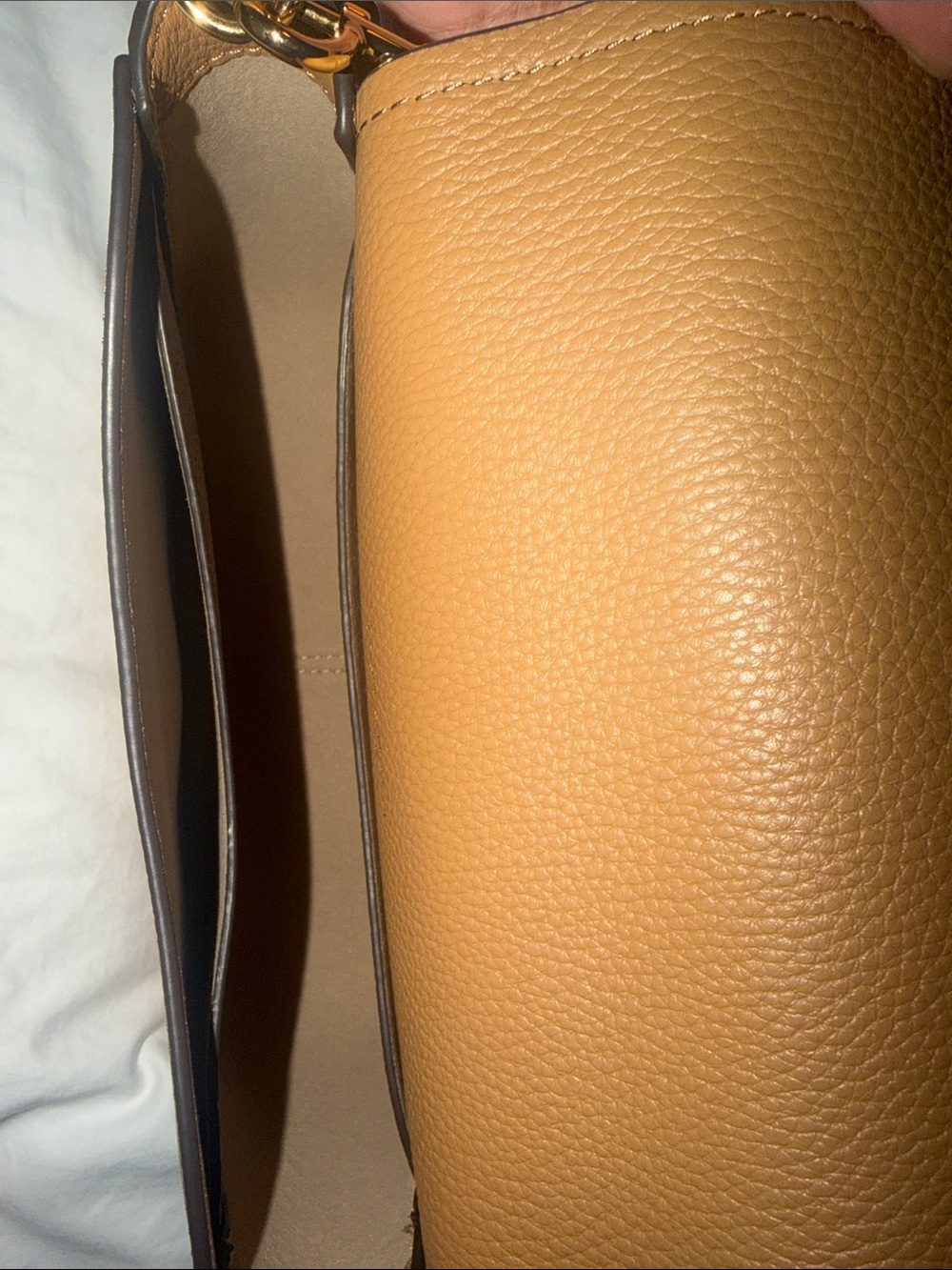 Tory Burch Tan Leather Crossbody Bag with Removable Coin Pouch - Picture 4 of 11